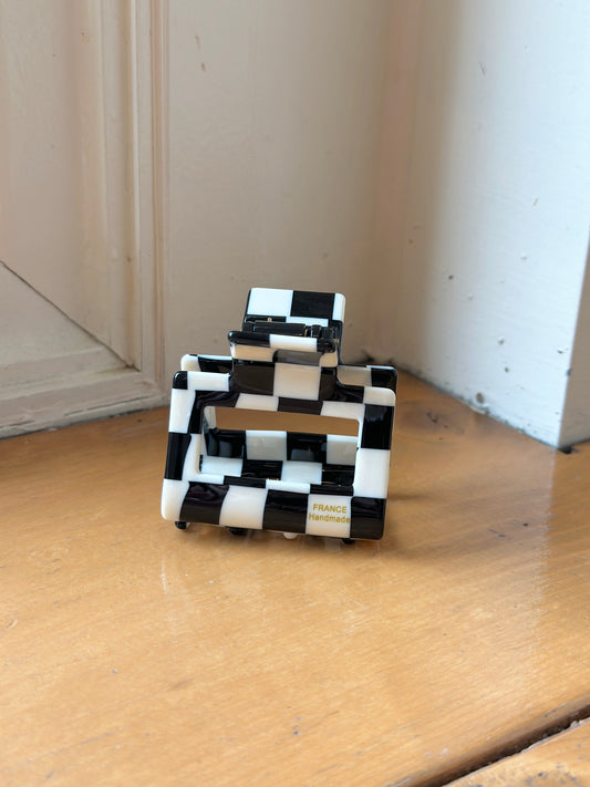 Checkerboard Claw Clip (只接受使用順豐)