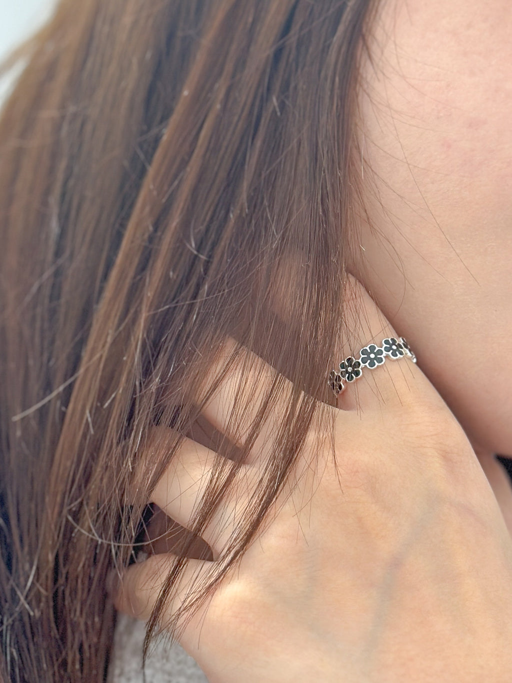 Black Flower Ring
