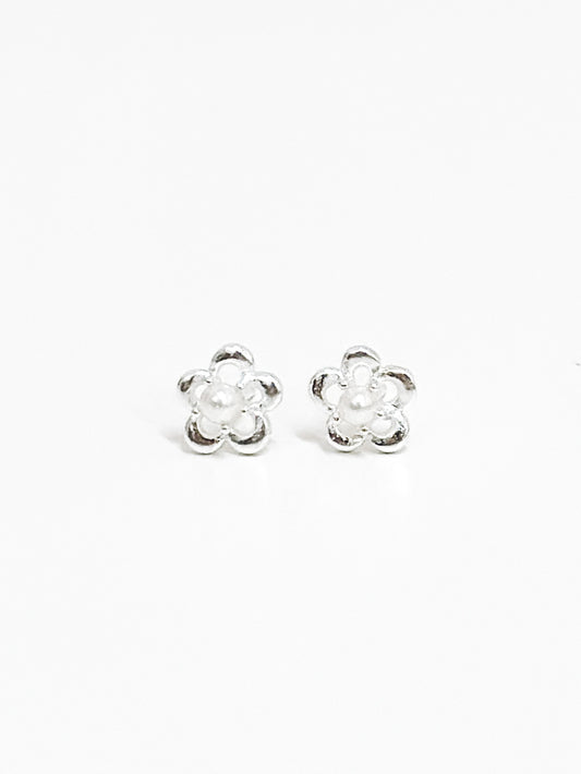 Cutie Pearl Flower Earrings