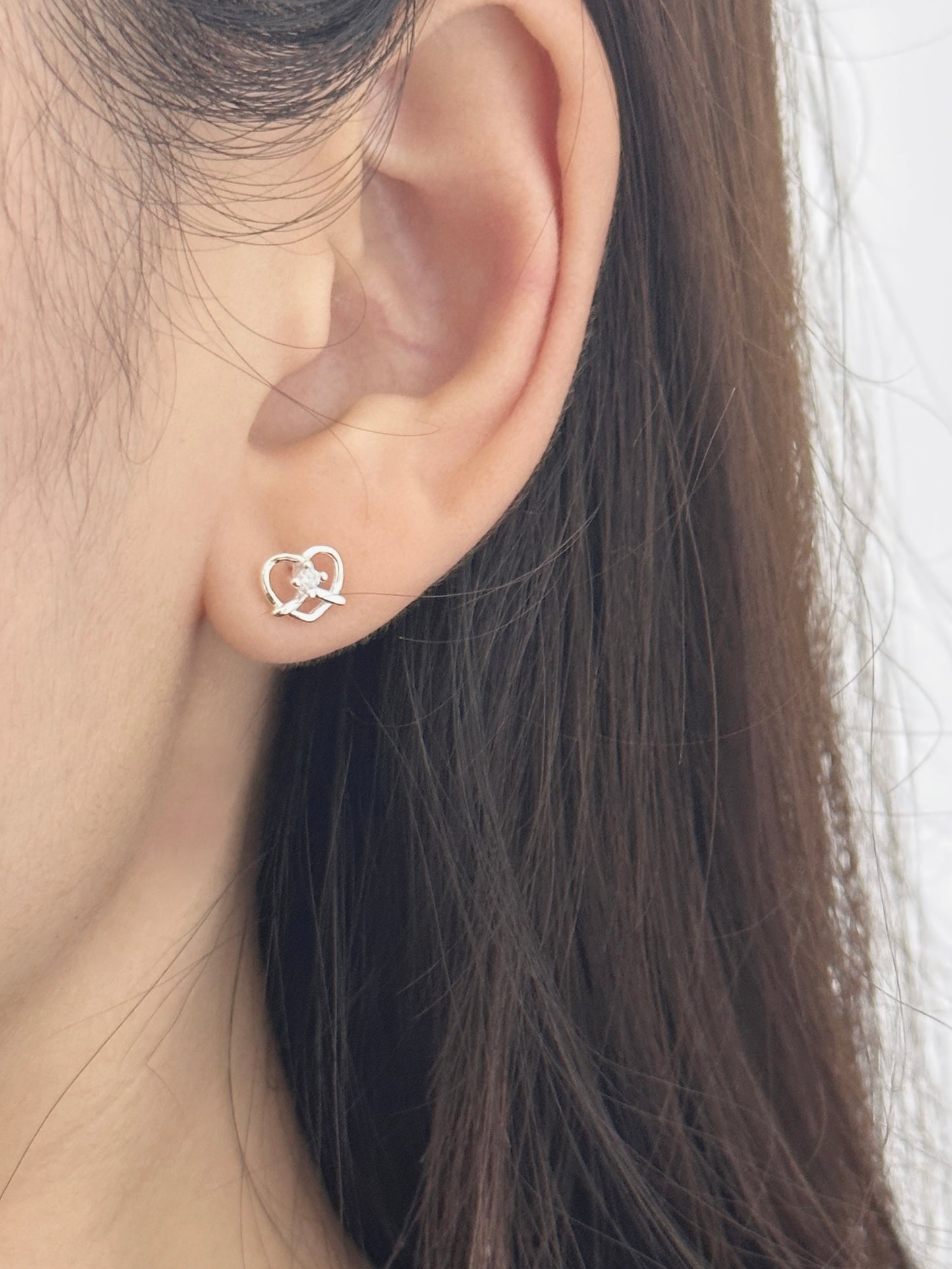 Pretzel Earring