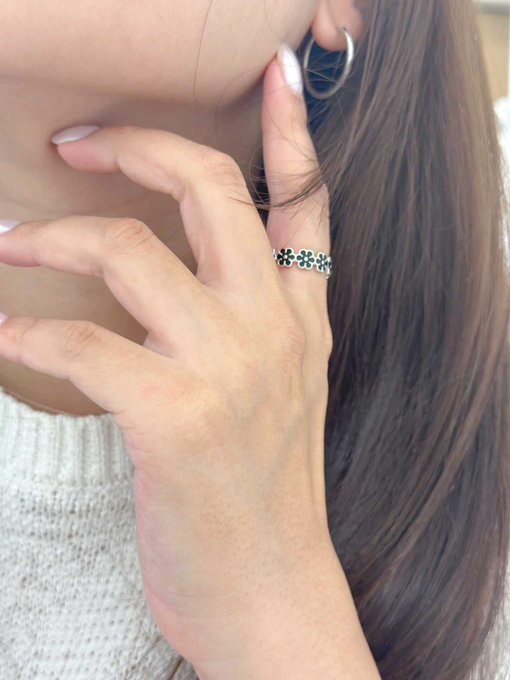 Black Flower Ring