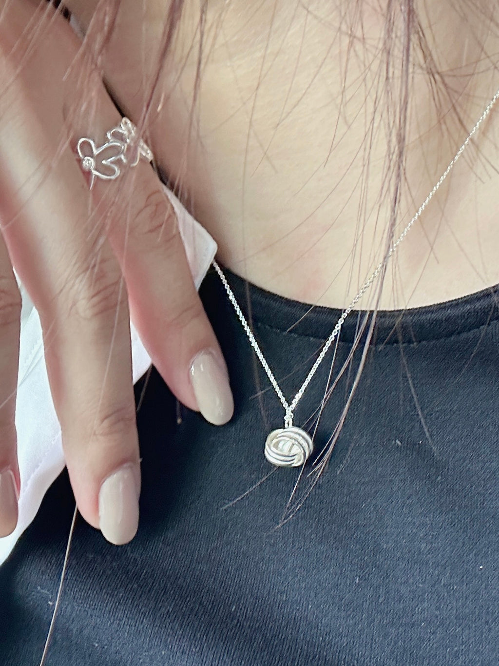 Hollow Flower Ring